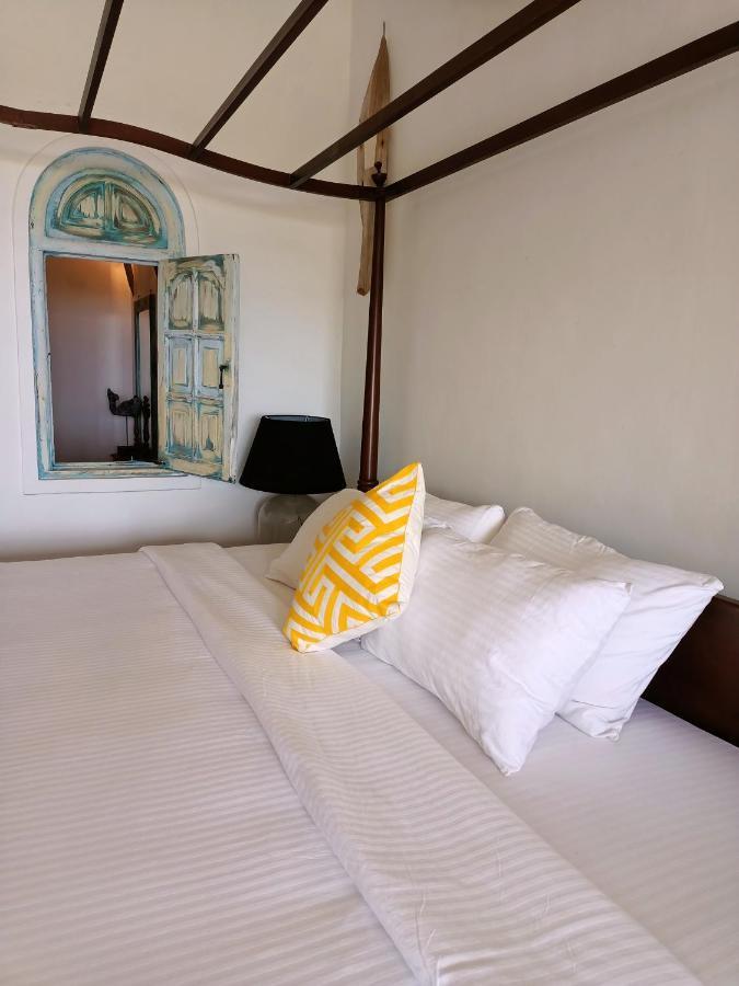 Santi Beach House With Pool & Beach Weligama Zewnętrze zdjęcie